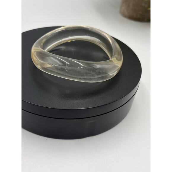 Lucite Vintage 1950's Chunky Waved Curved Mid Century Bangle Bracelet - Picture 8 of 8